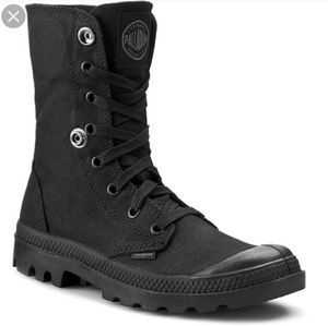 RARE Palladium Mono Chrome Baggy Boots Casual